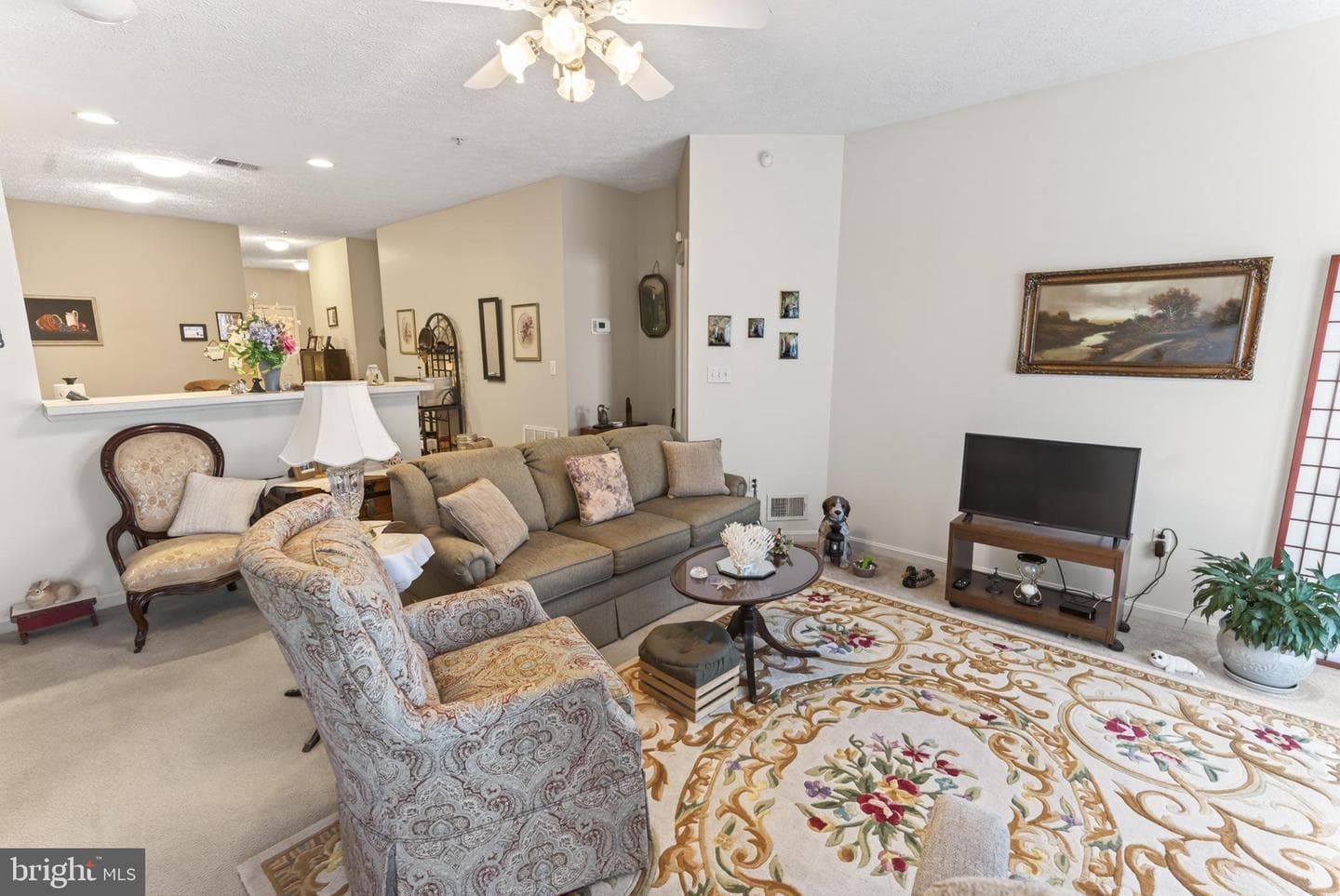 9008 Executive Club Drive photo 32