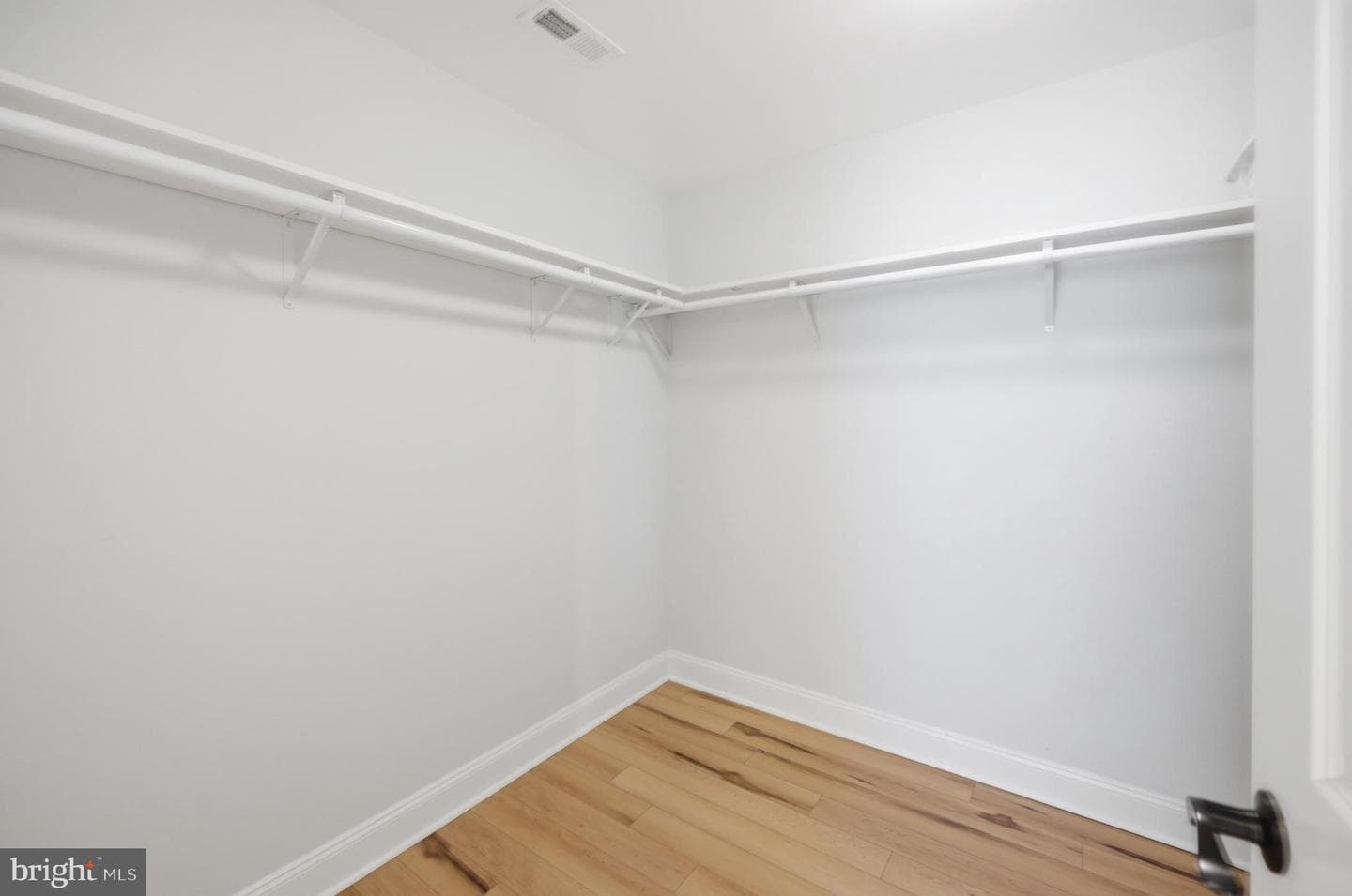 5756 Earldom Lane photo 23