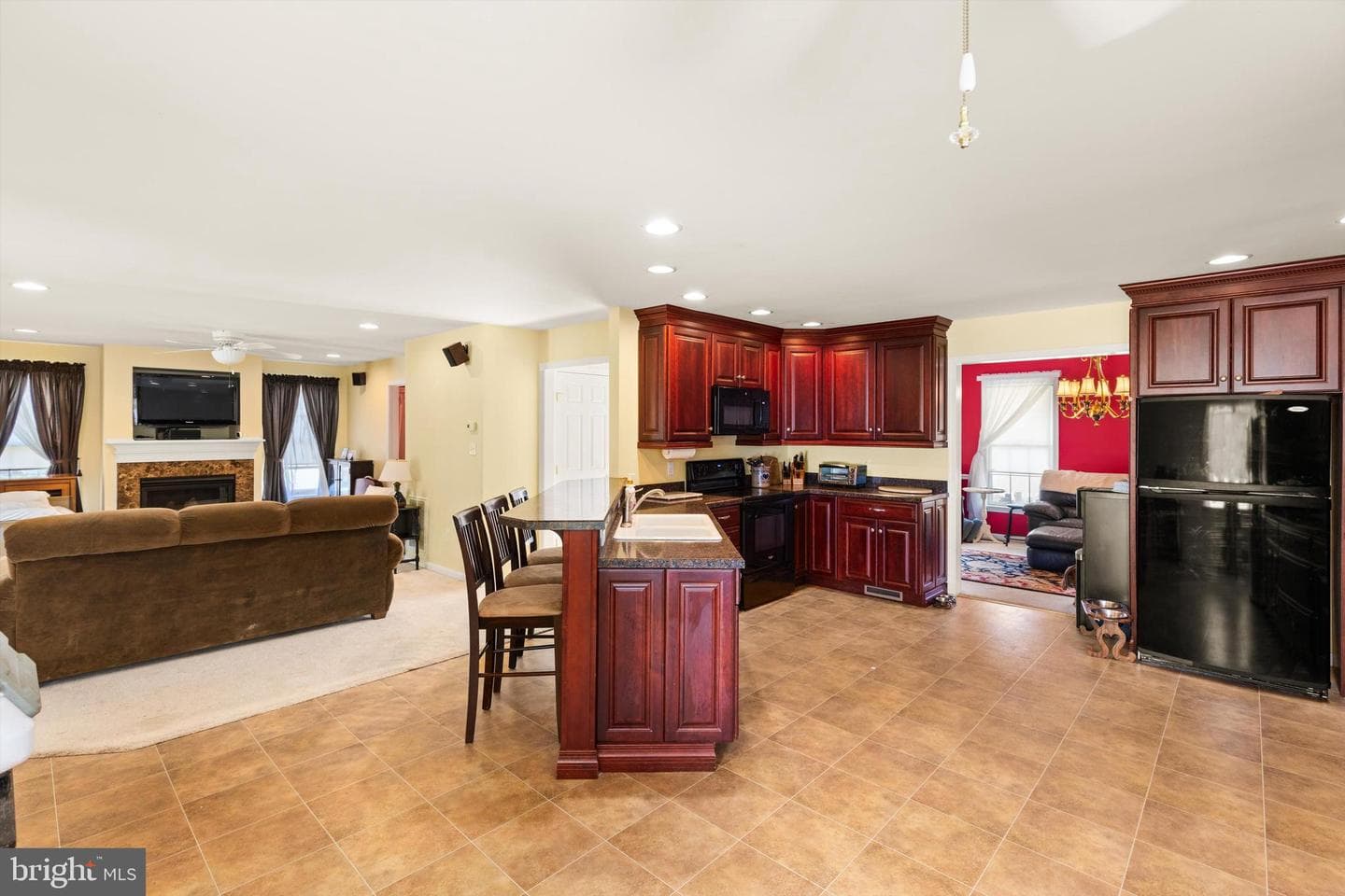 104 Hillside Drive photo 3
