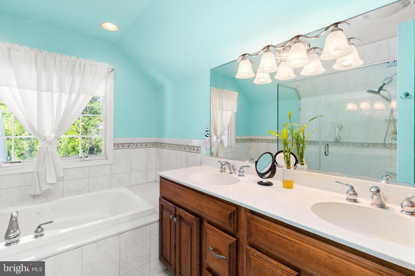 104 Hillside Drive photo 32