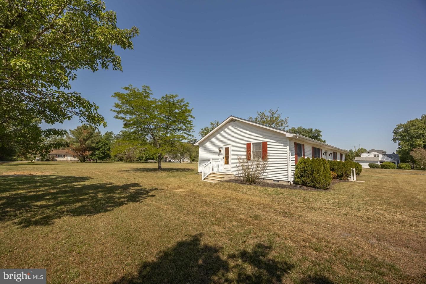 9830 Sharptown Road photo 3