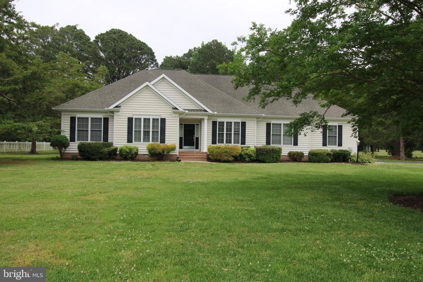 25392 Club Cir