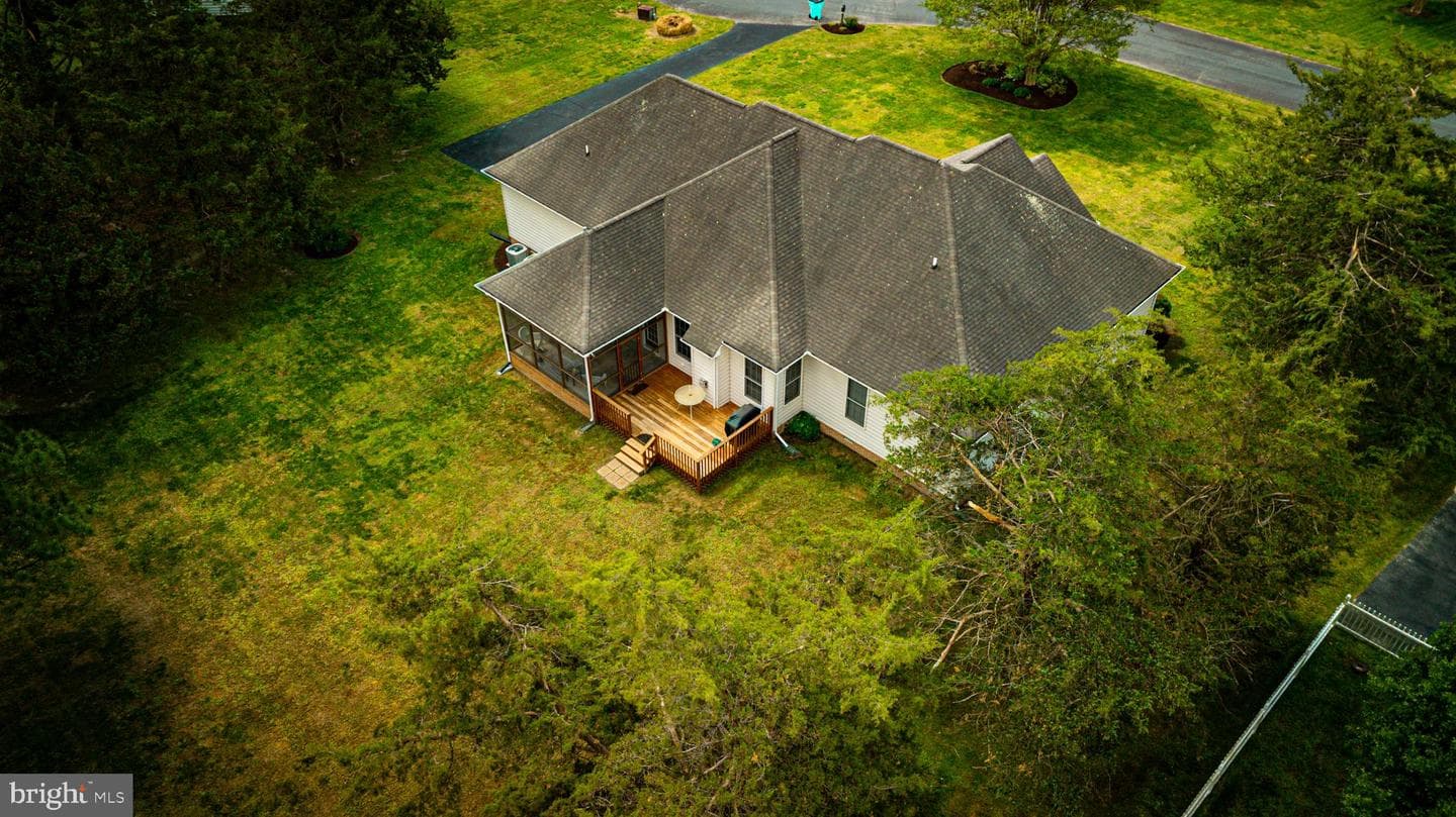 25392 Club Cir photo 47