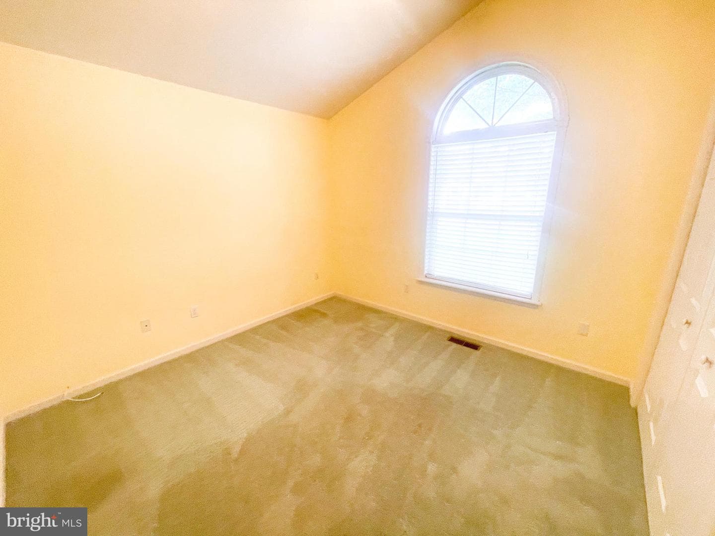 914 Sapphire Court photo 19