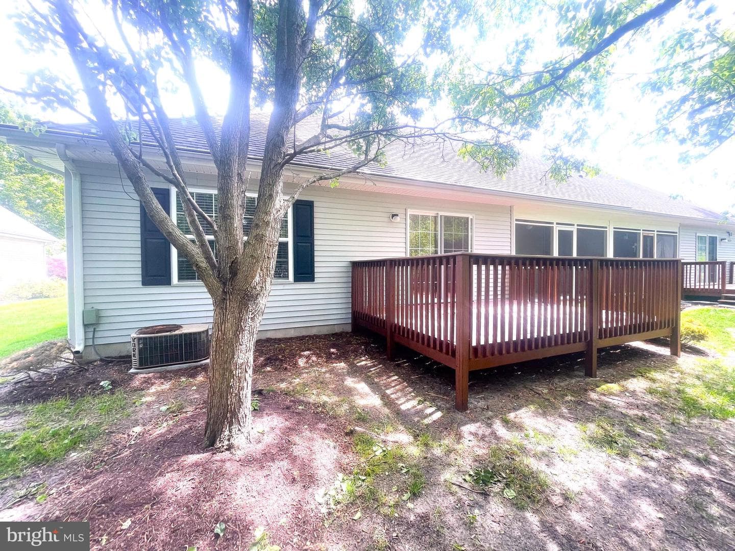 914 Sapphire Court photo 32