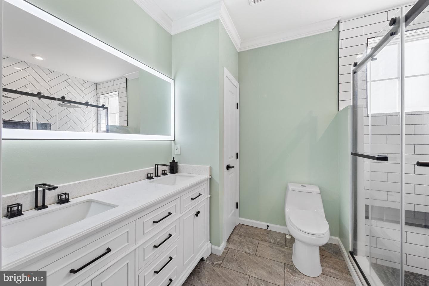 27515 Edgewood Circle photo 27