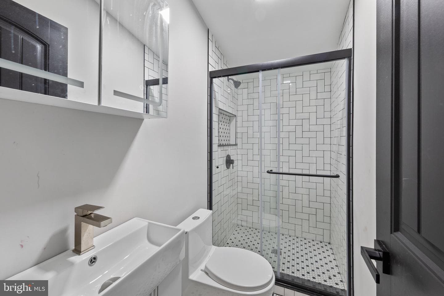 27515 Edgewood Circle photo 34