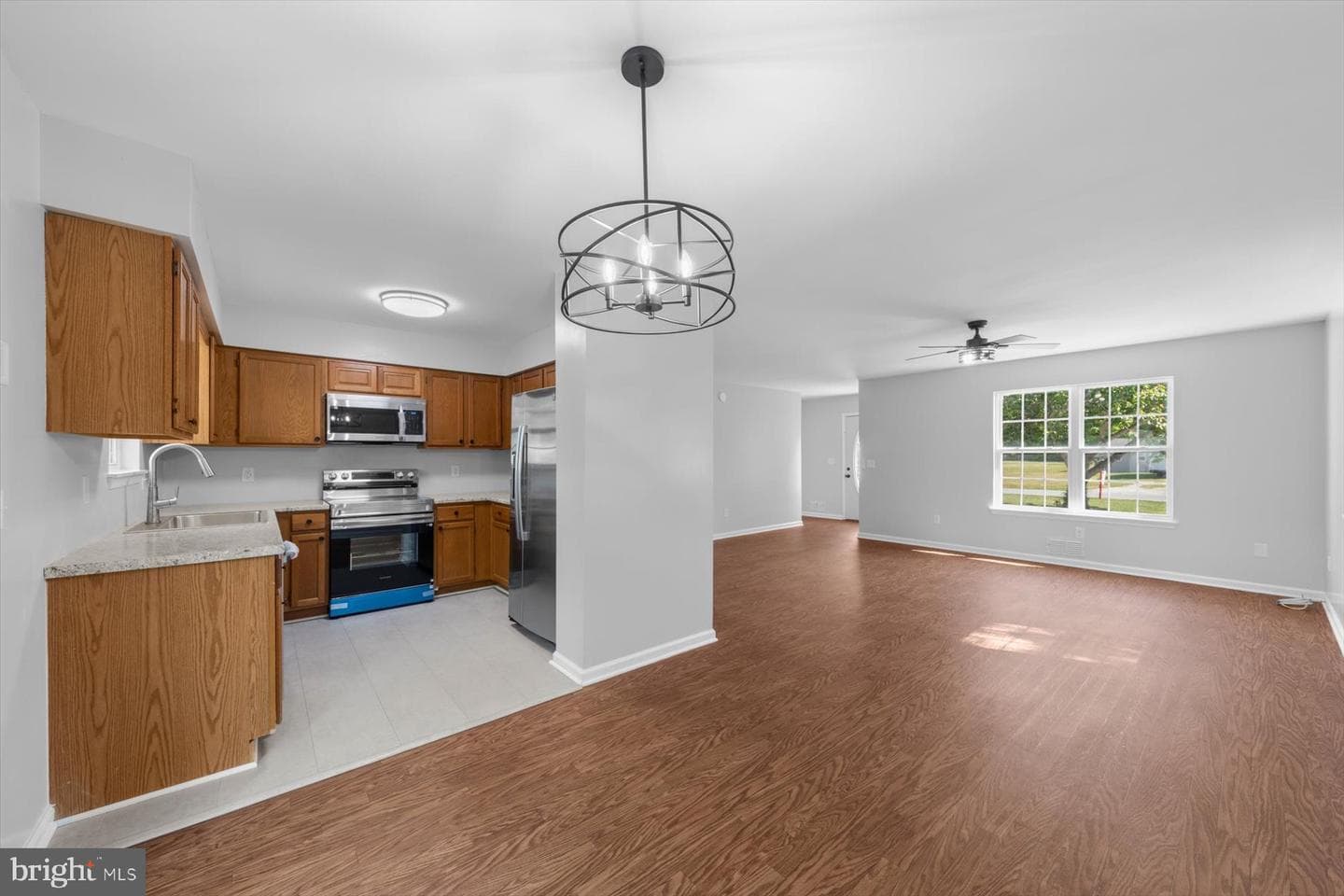 210 Bradley Street photo 13