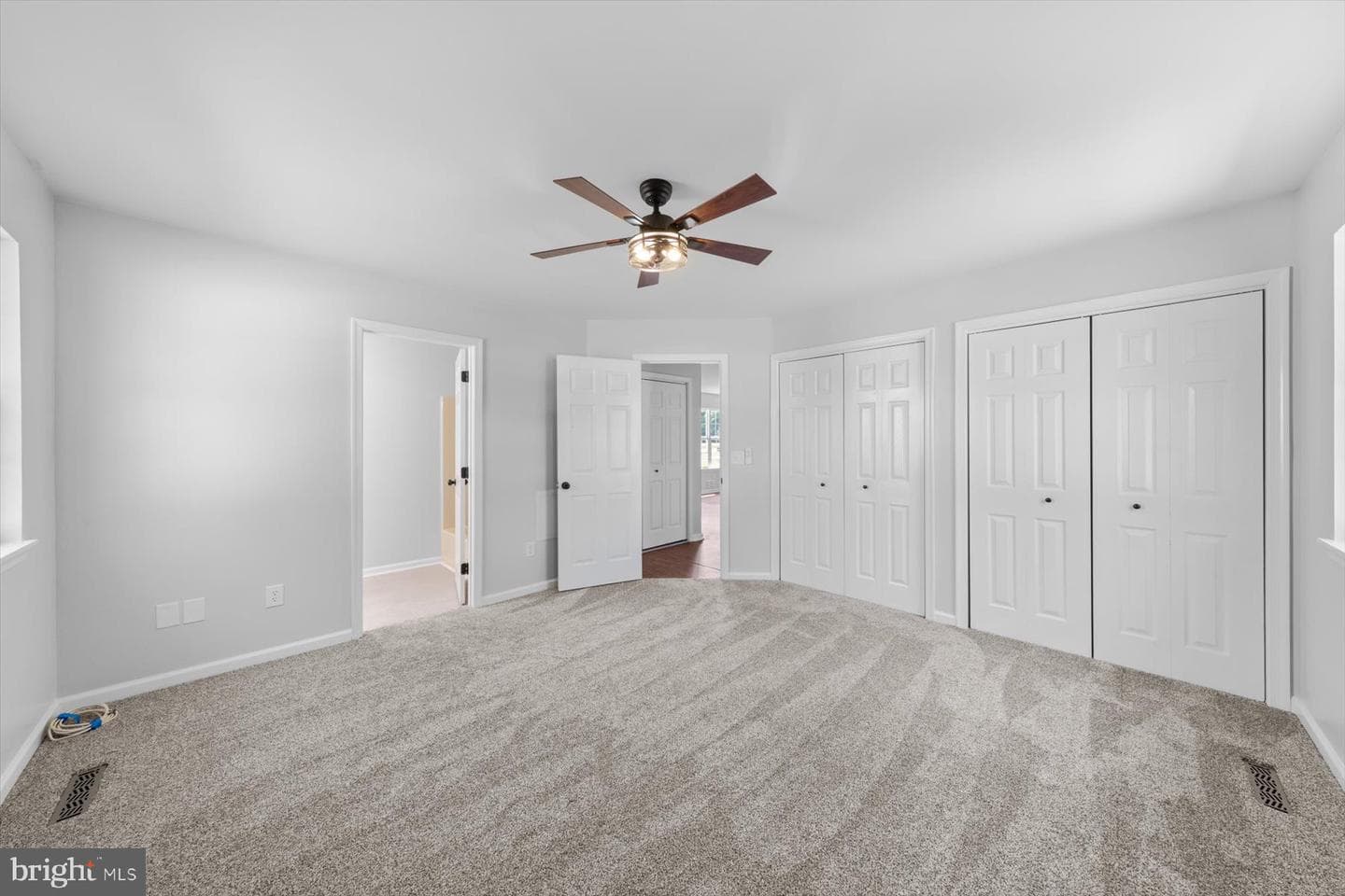 210 Bradley Street photo 23