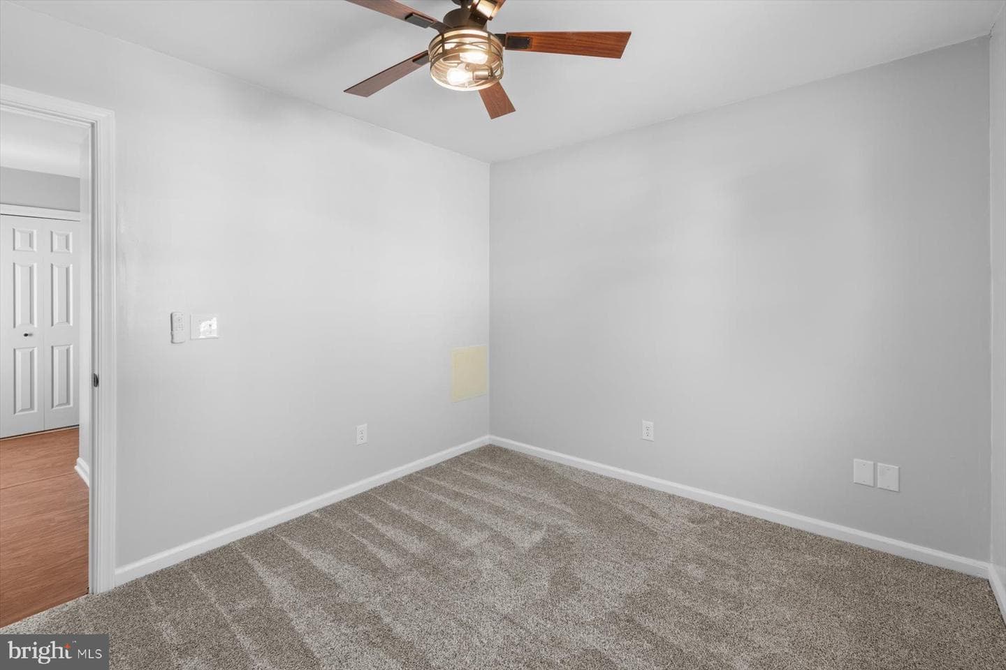 210 Bradley Street photo 29