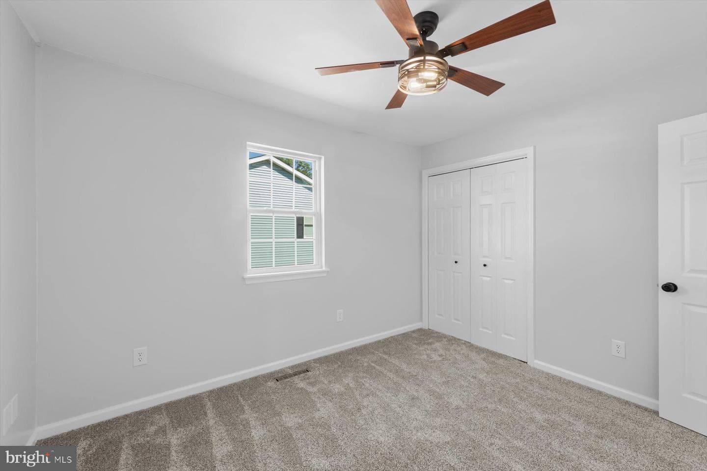 210 Bradley Street photo 31