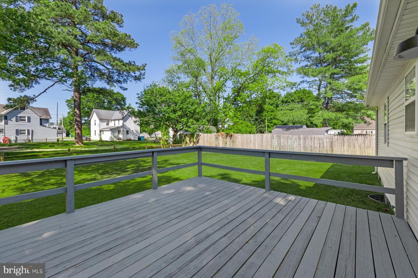 210 Bradley Street photo 37