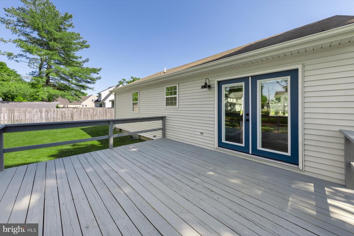 210 Bradley Street photo 40