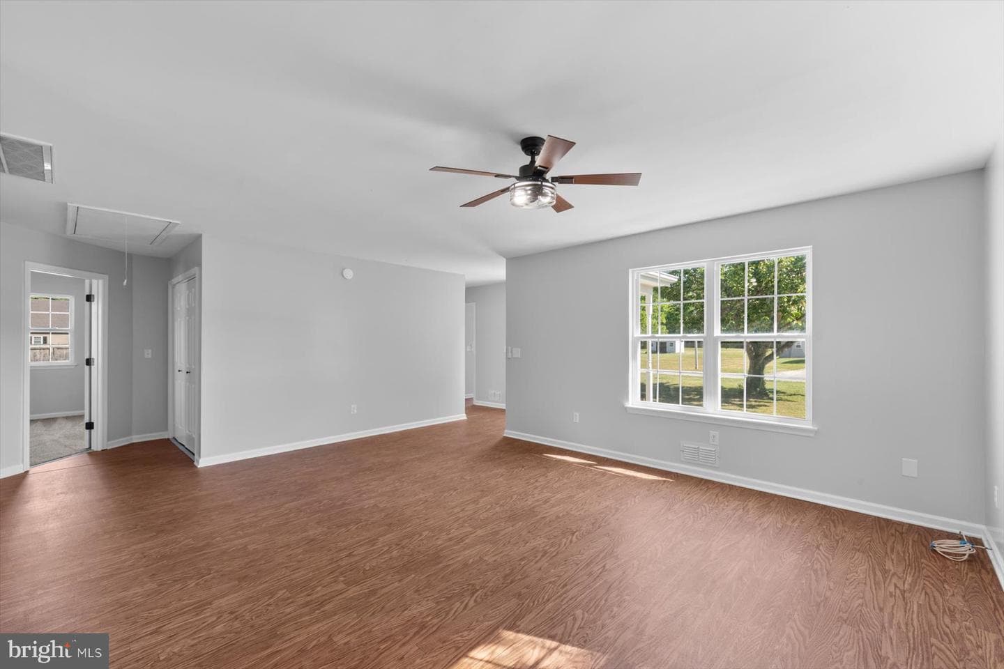 210 Bradley Street photo 8