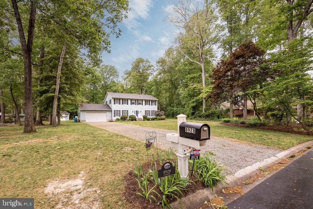 8928 Lynch Drive photo 2
