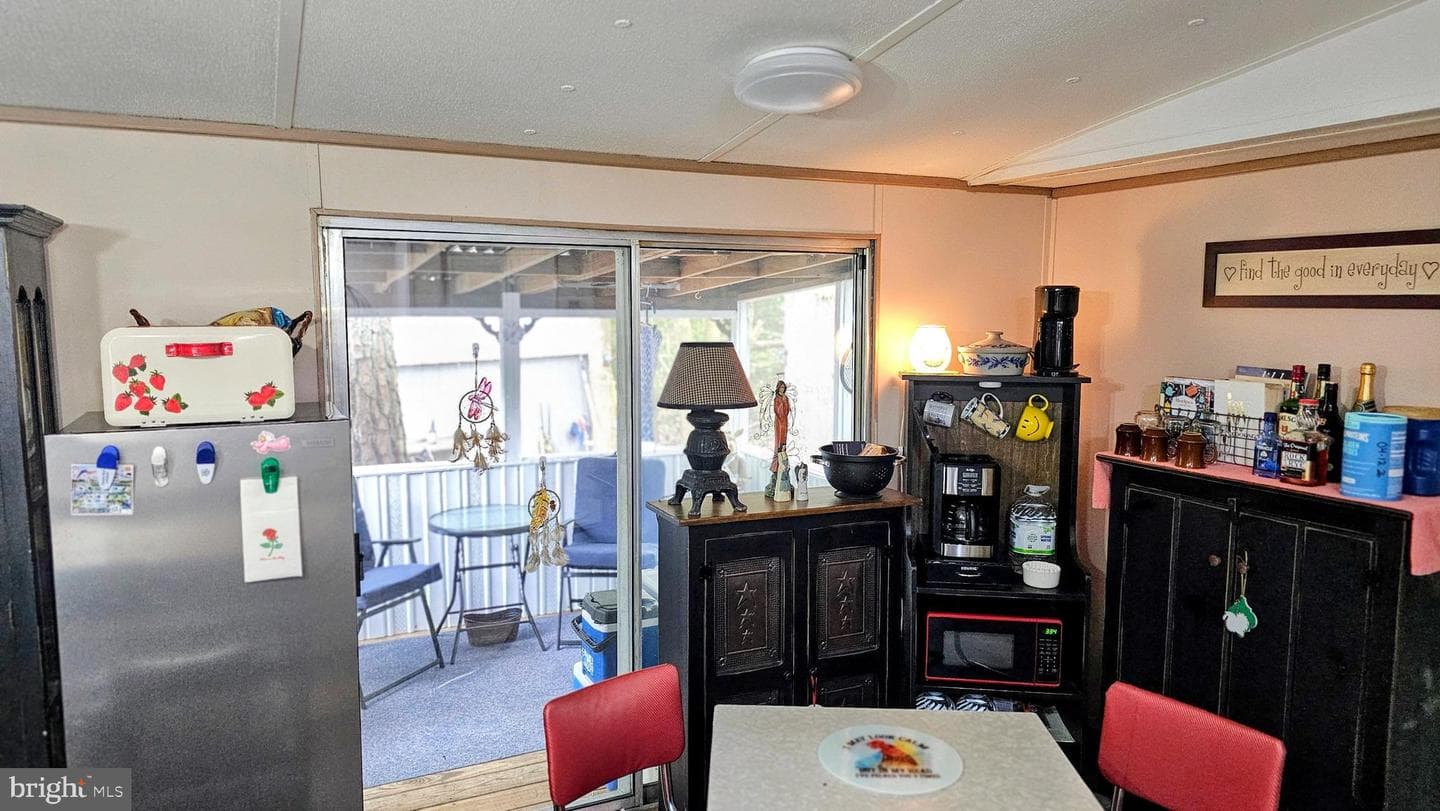 7492 Madeline Circle photo 7