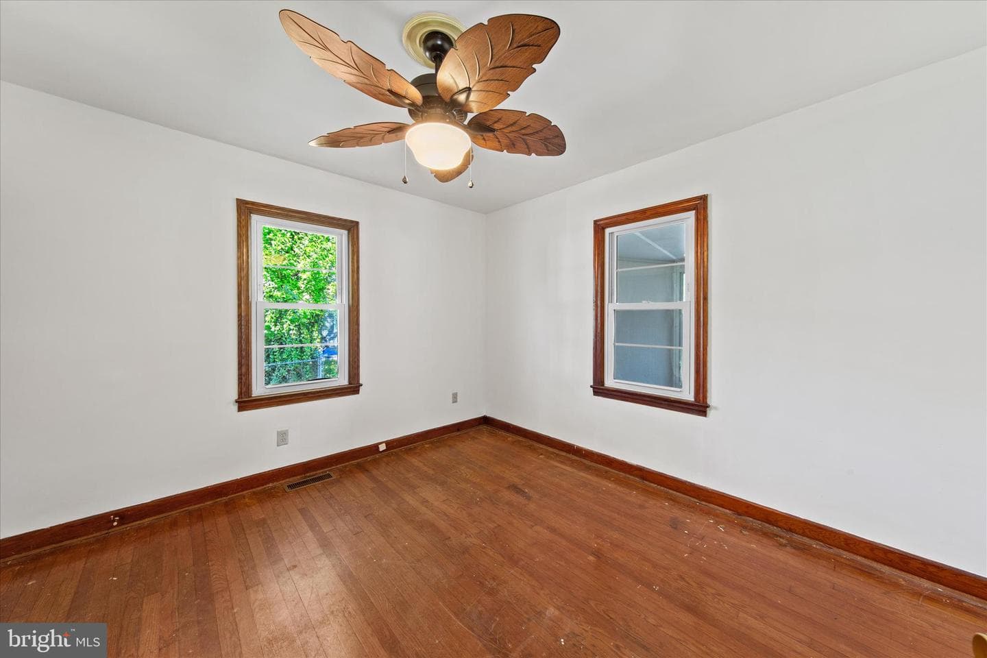 921 Brown Street photo 18