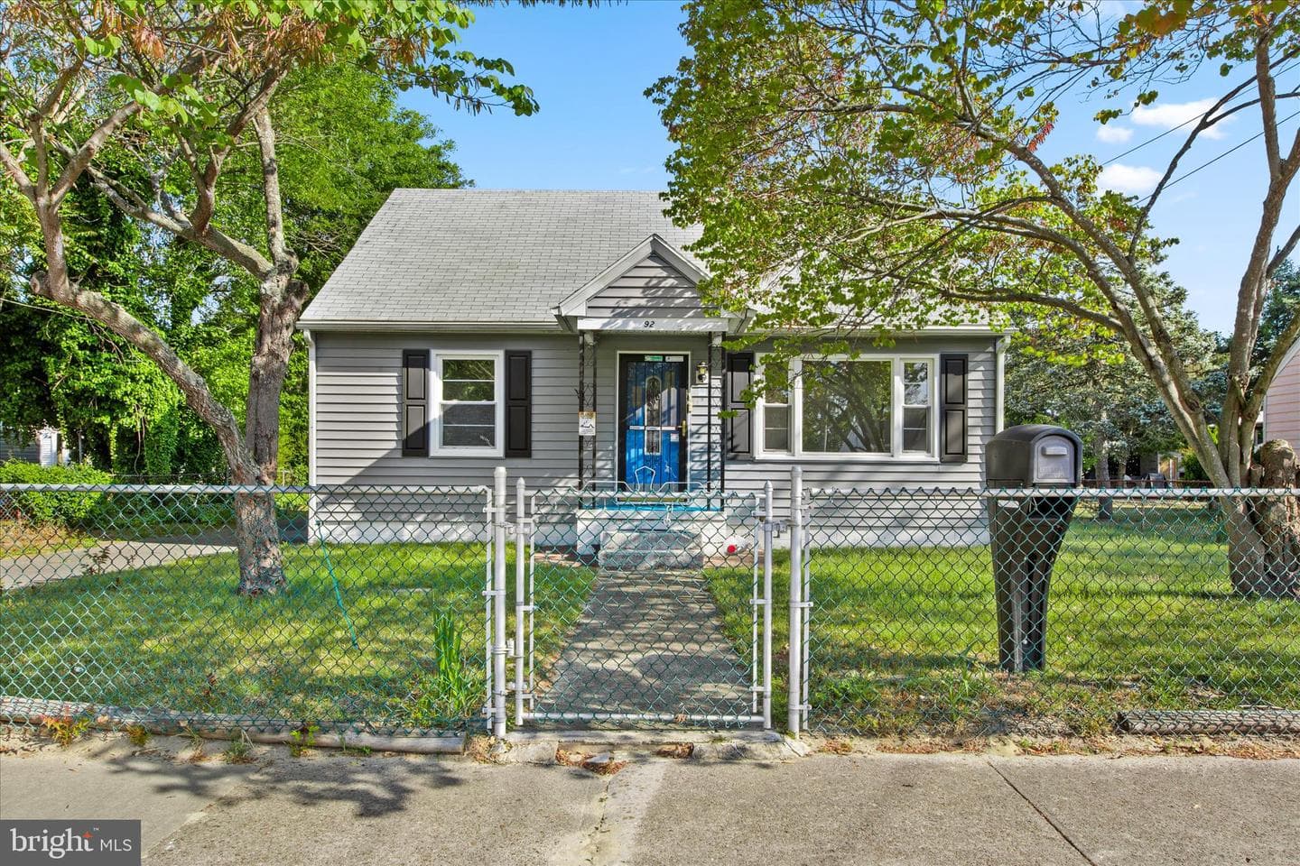 921 Brown Street photo 2