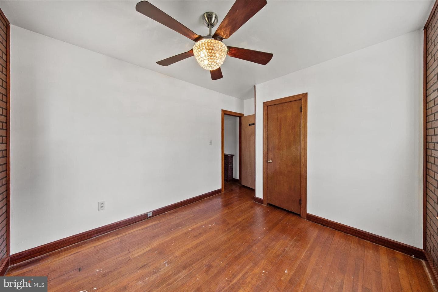 921 Brown Street photo 24