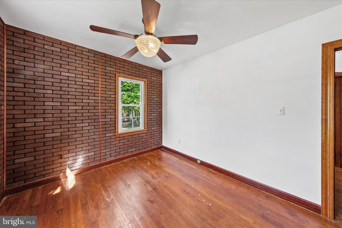 921 Brown Street photo 25