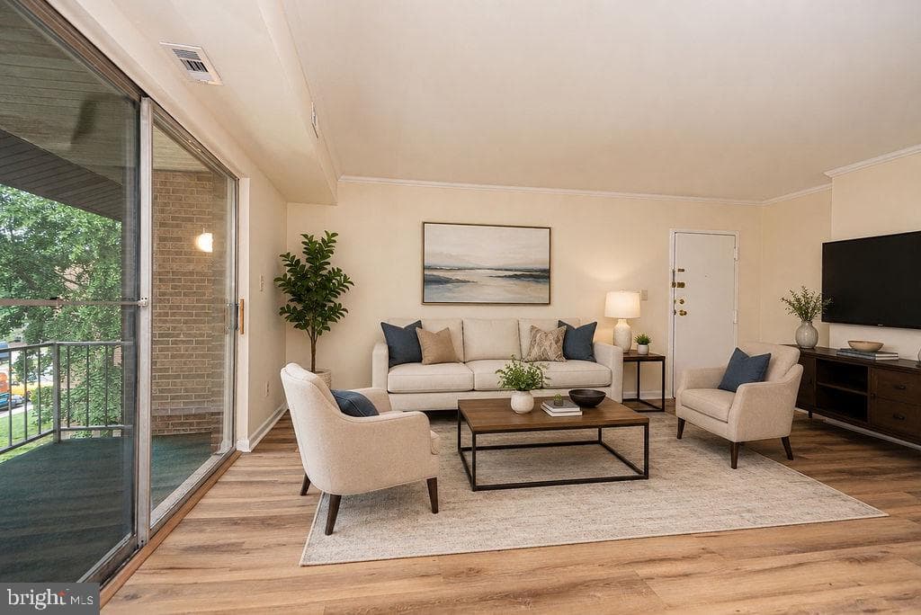 1030 Adams Avenue #3b photo 2
