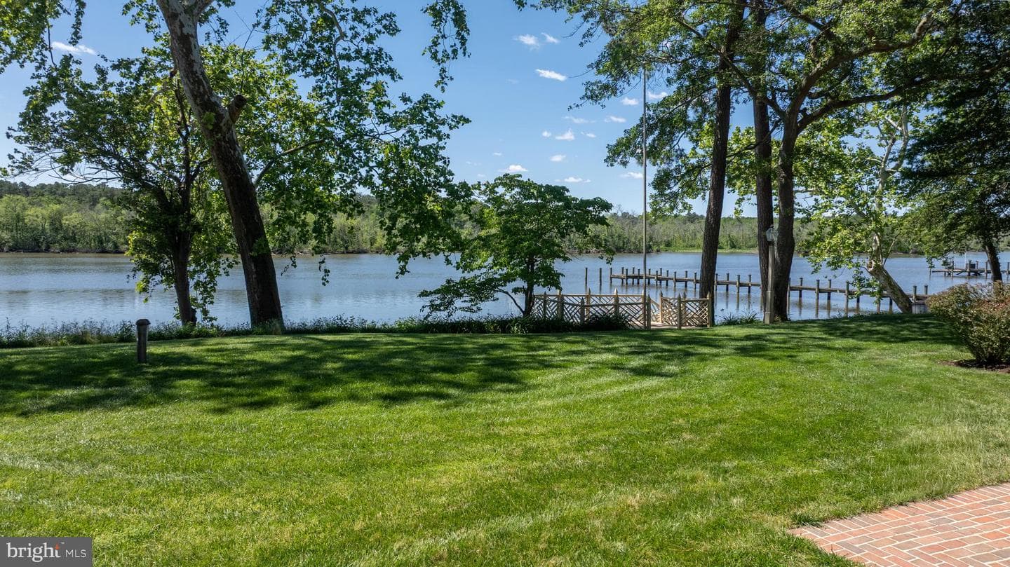 5396 Nithsdale Drive photo 10