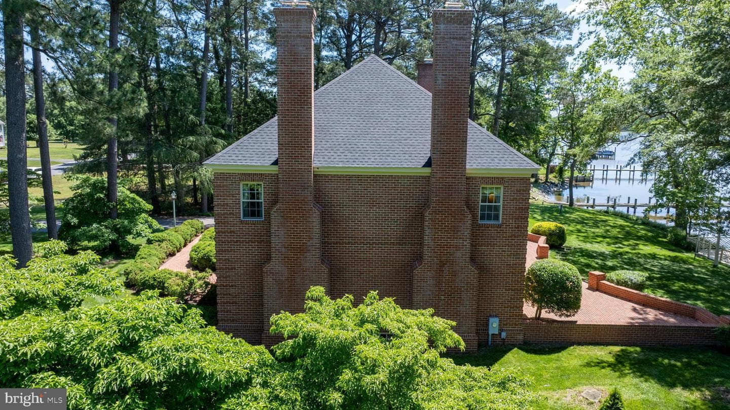 5396 Nithsdale Drive photo 16