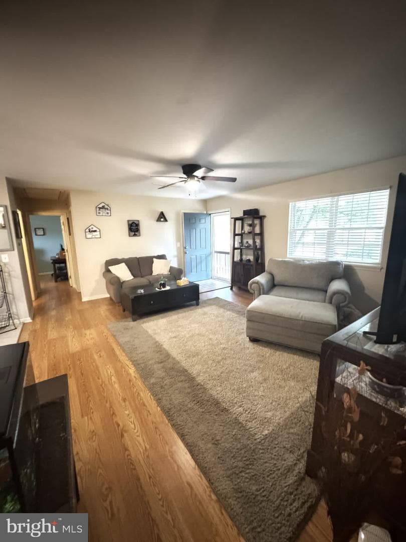 125 Shamrock Drive photo 3