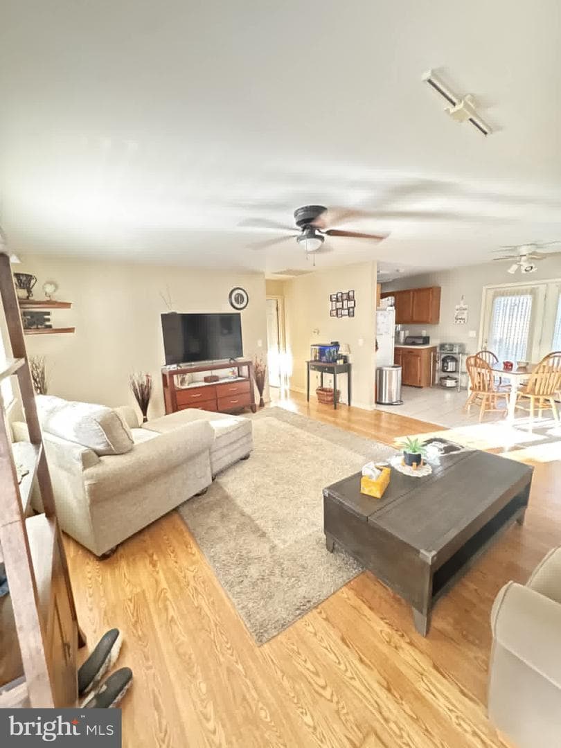 125 Shamrock Drive photo 4