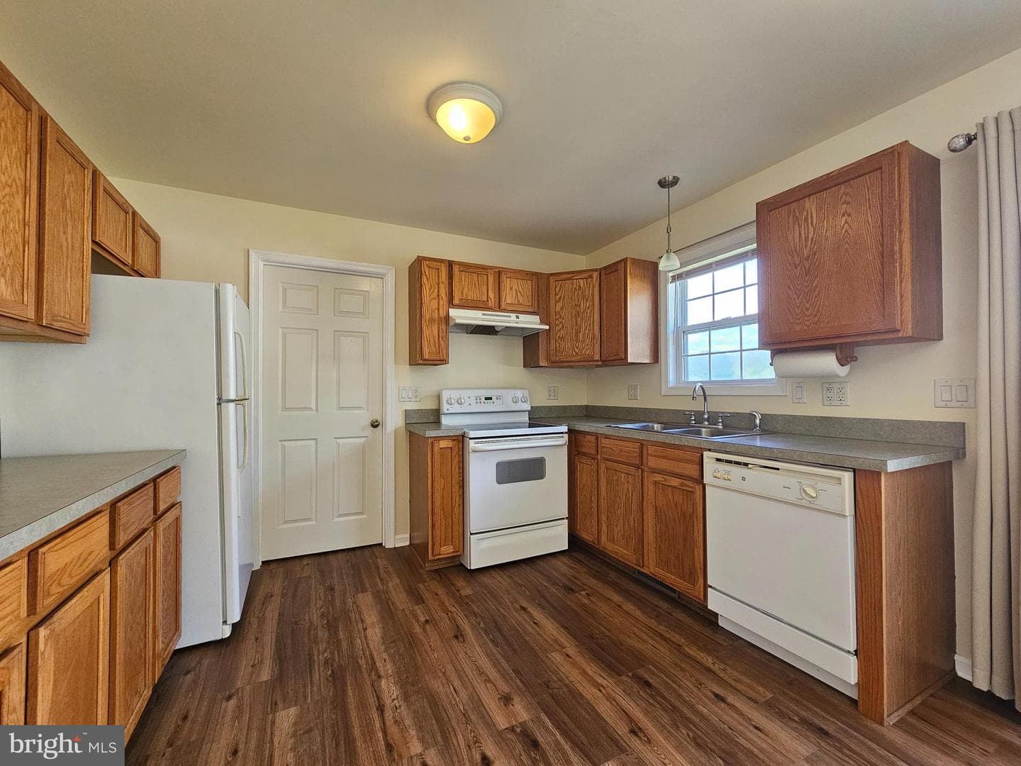 34764 Sandyfield Drive photo 8