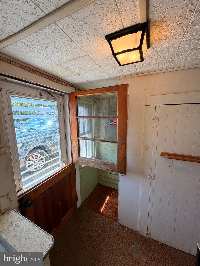 211 E Lillian Street photo 14