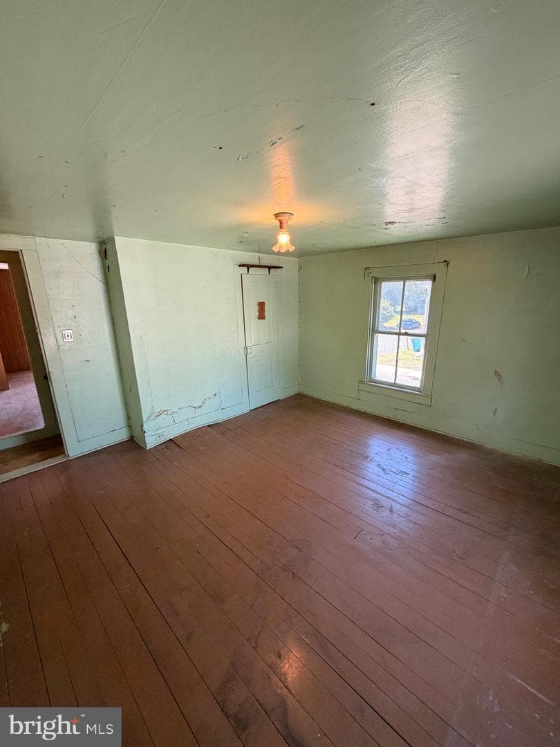 211 E Lillian Street photo 17