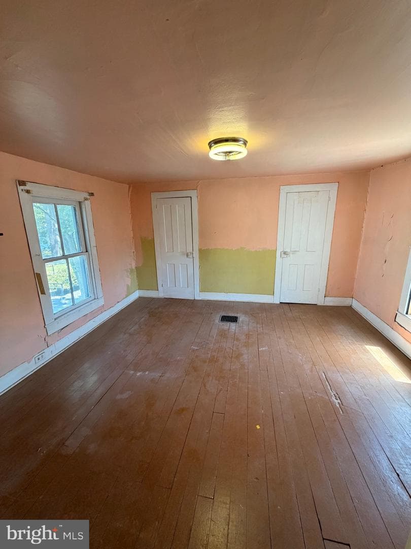 211 E Lillian Street photo 20