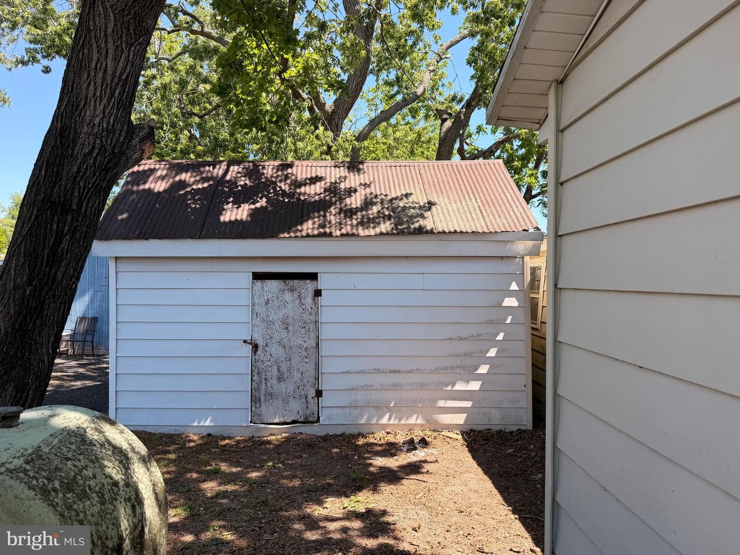211 E Lillian Street photo 26