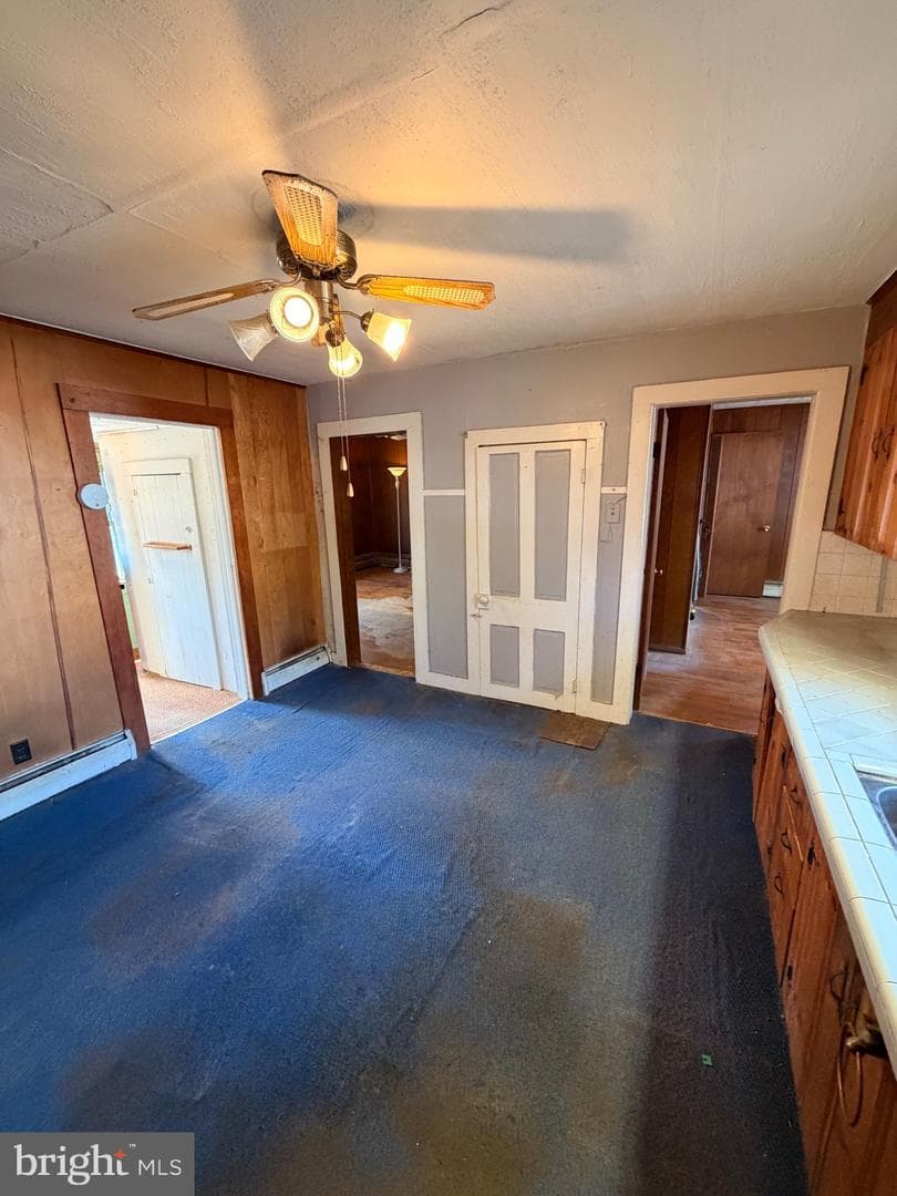 211 E Lillian Street photo 5