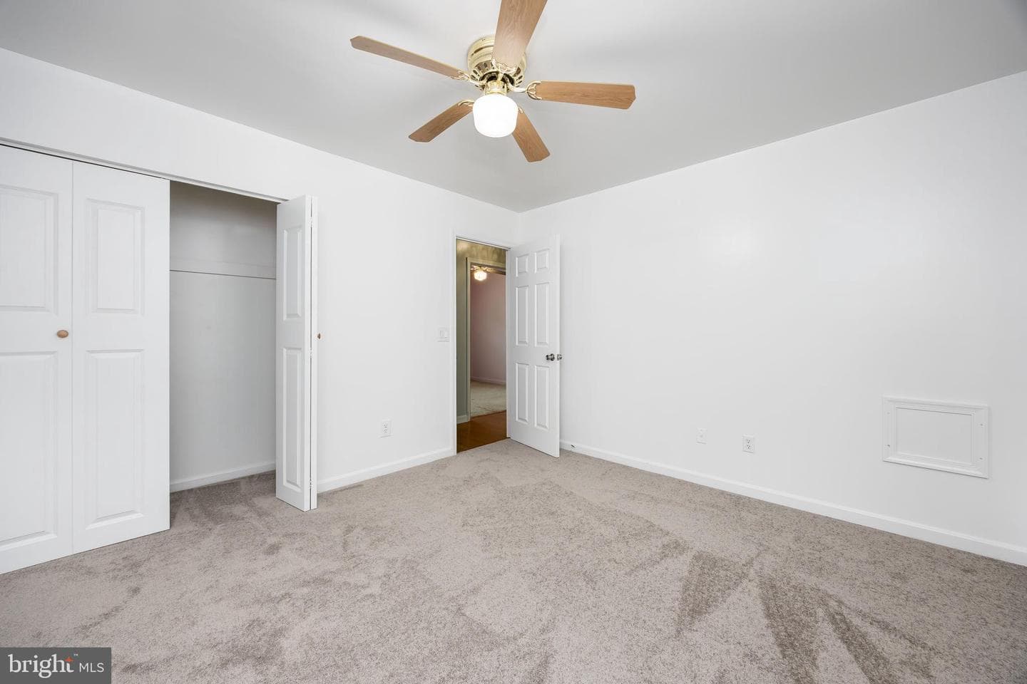 619 Wellington Circle photo 26