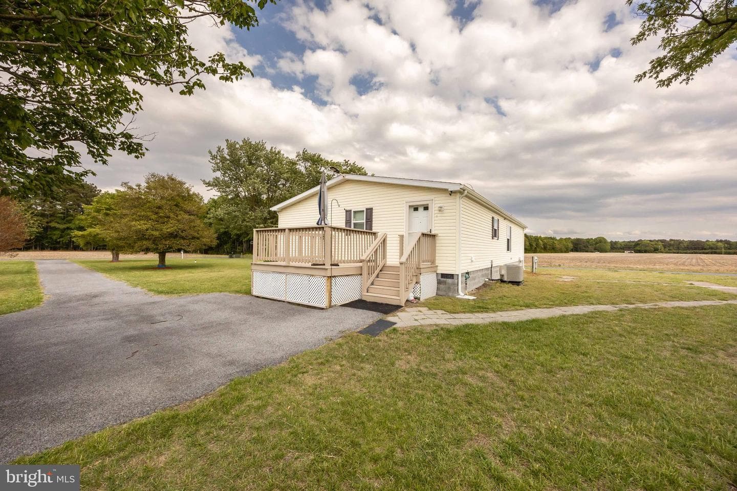 4258 Smith Road photo 6