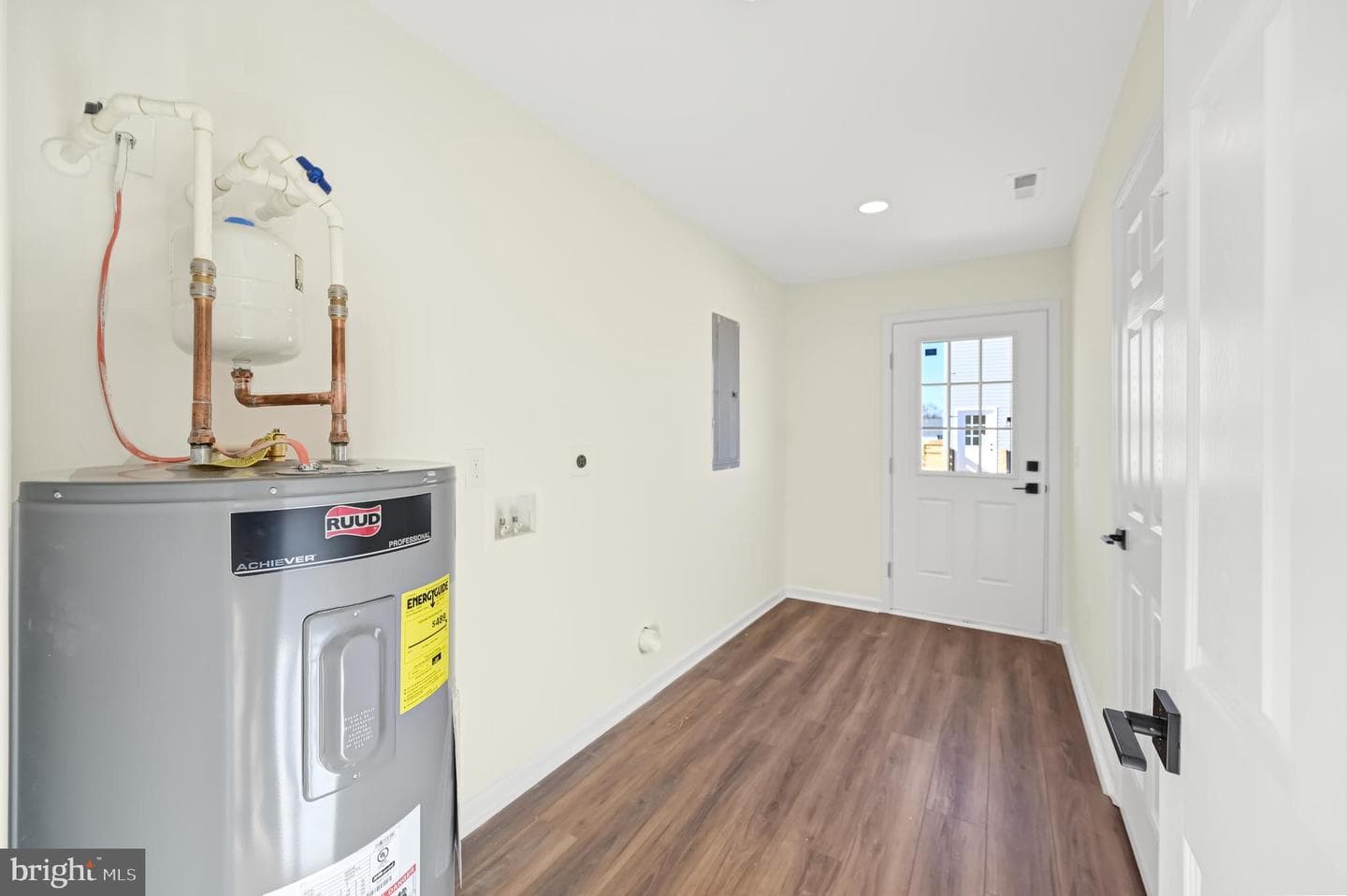 127 Holly Hill Court photo 13