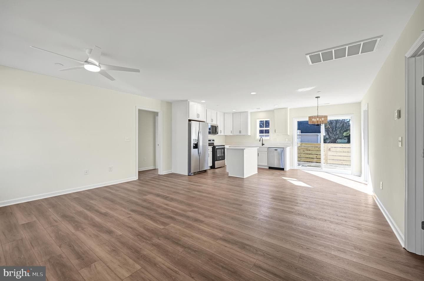 127 Holly Hill Court photo 4