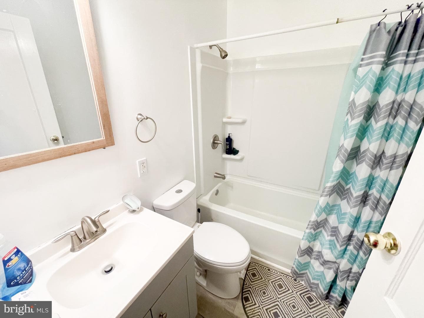 801 N Division photo 30