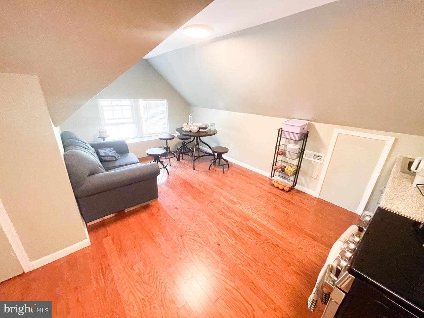 801 N Division photo 44