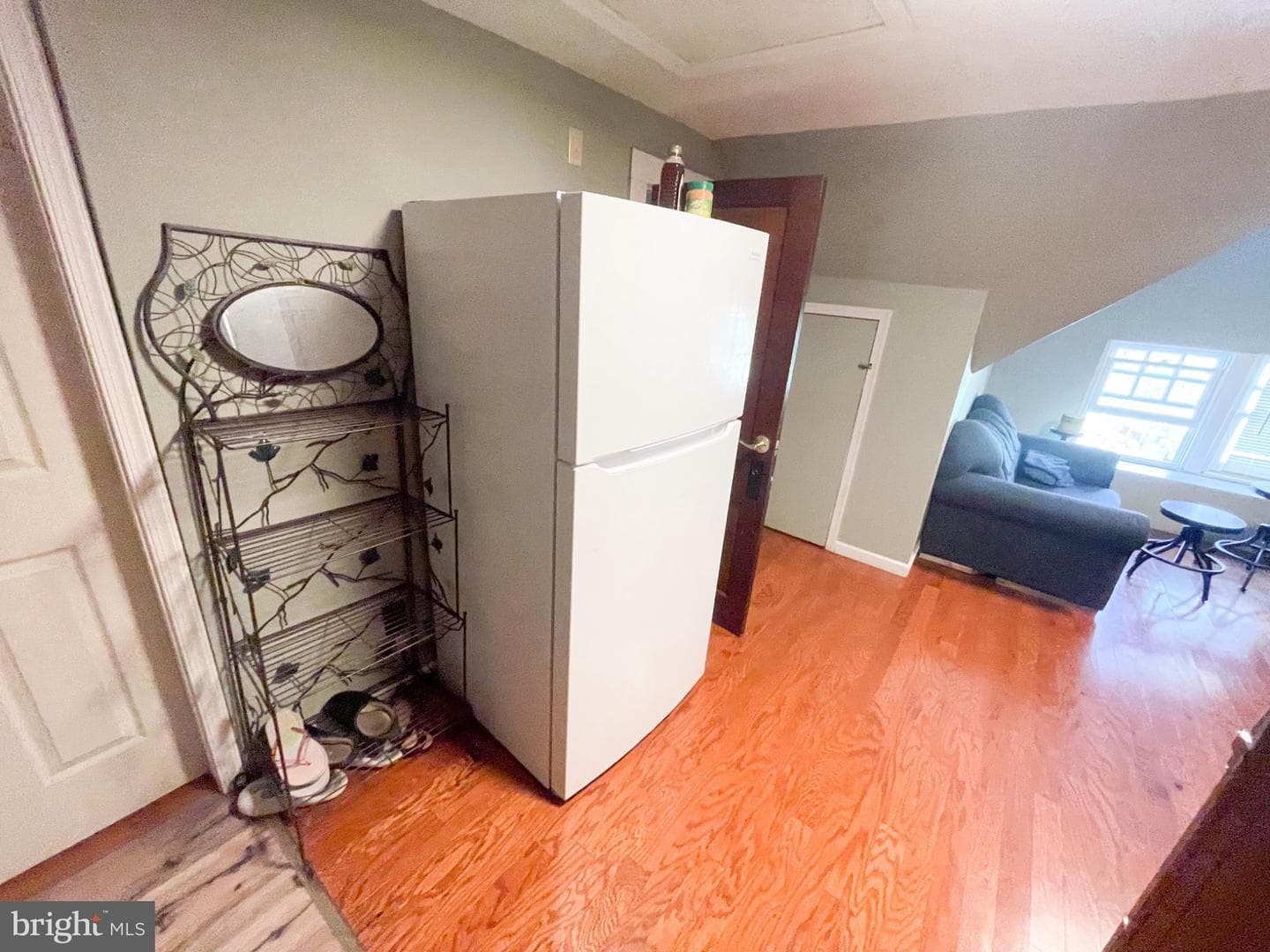 801 N Division photo 54