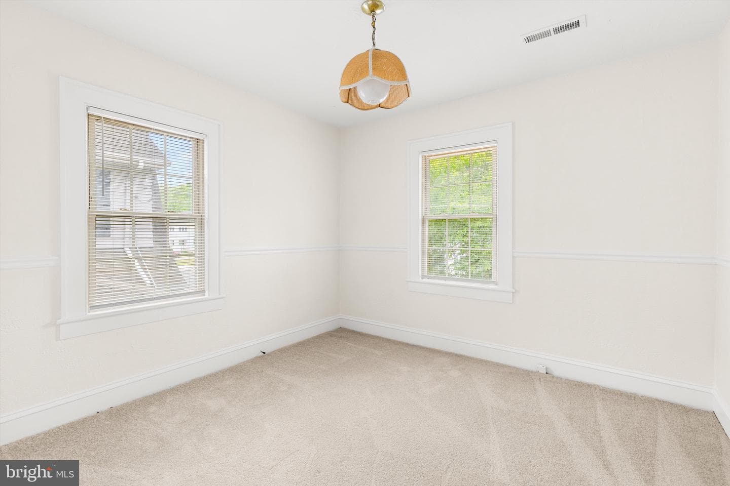307 New York Avenue photo 24