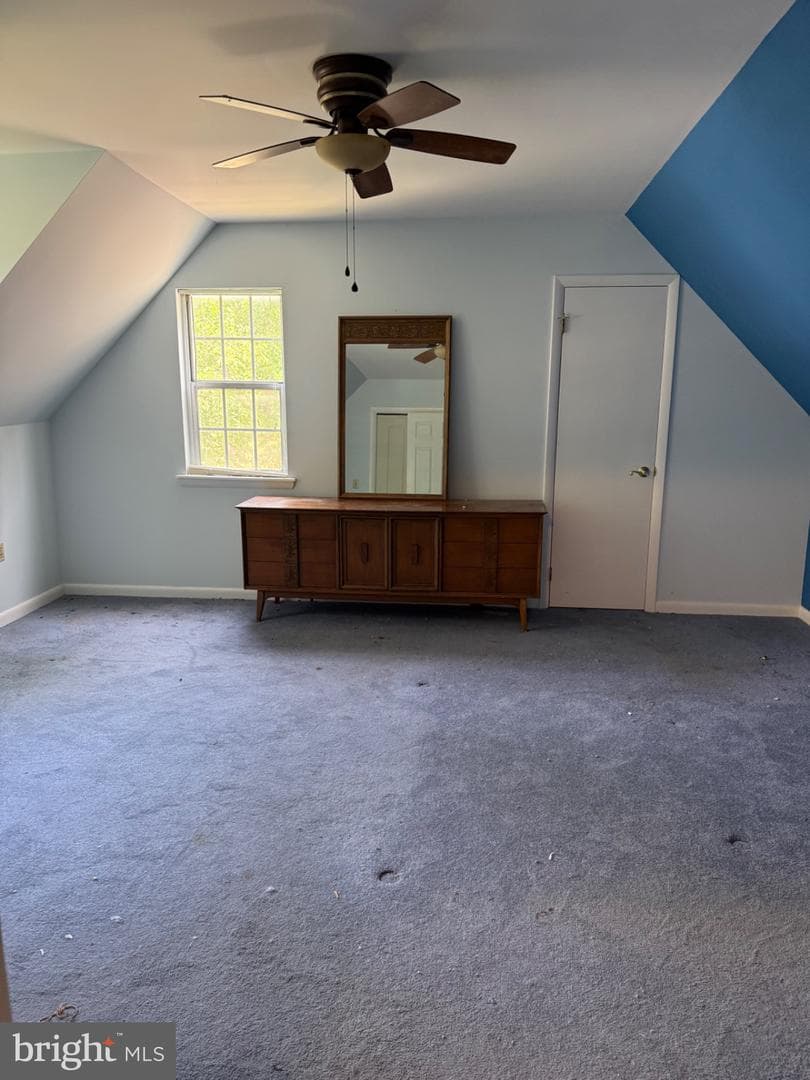1715 Emerson photo 8