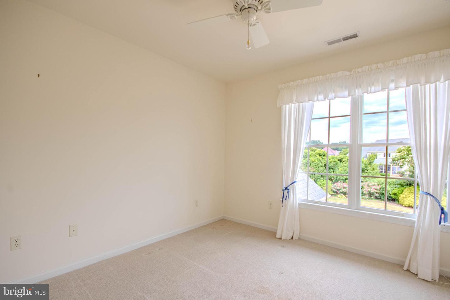 27580 Derby Drive photo 36