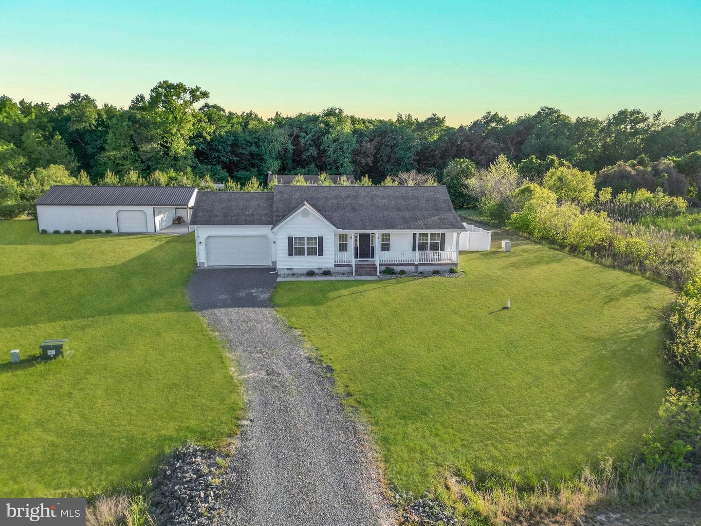 4744 Piper Lane photo 1