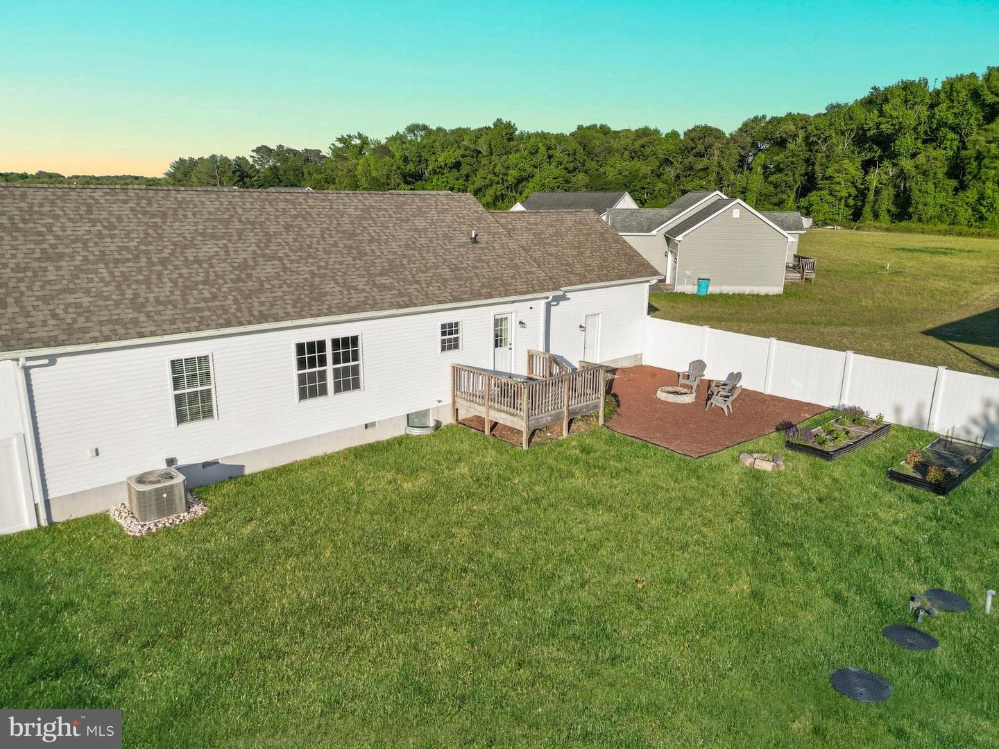 4744 Piper Lane photo 23
