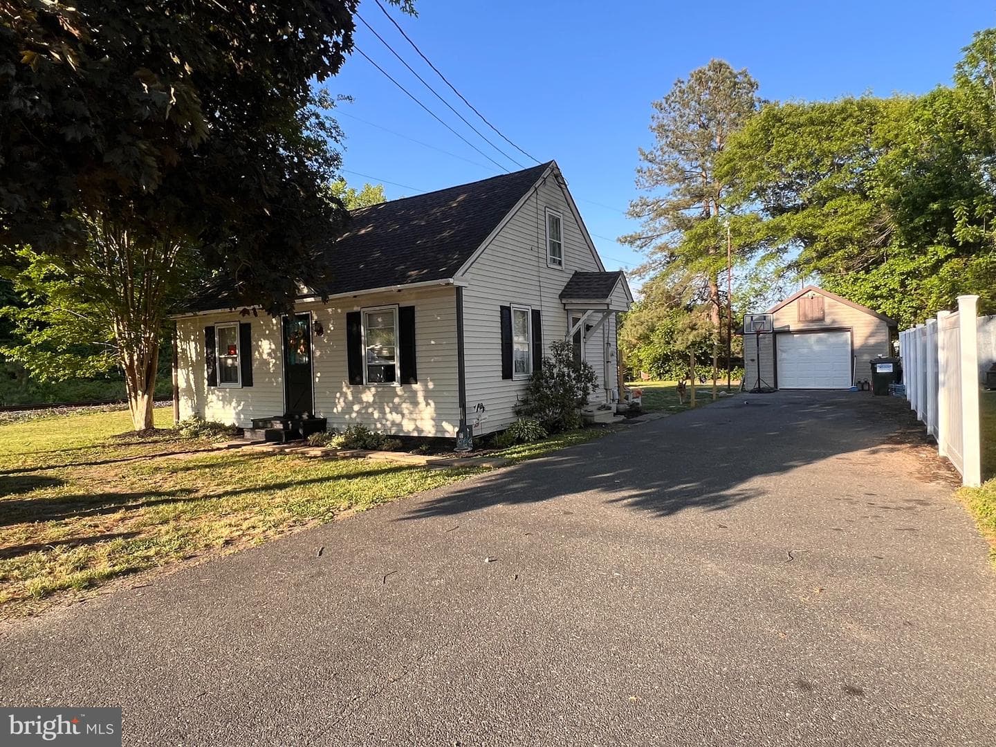 611 Pacific Avenue photo 5