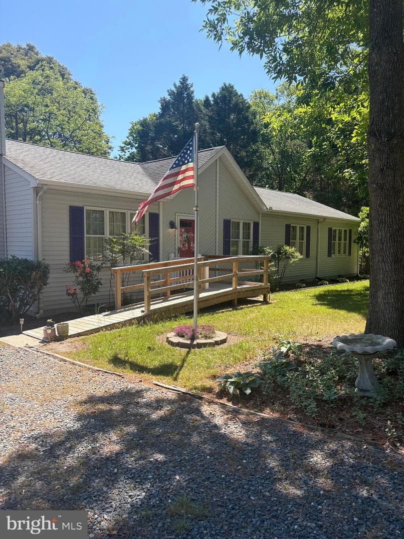 207 Thrasher Way photo 1