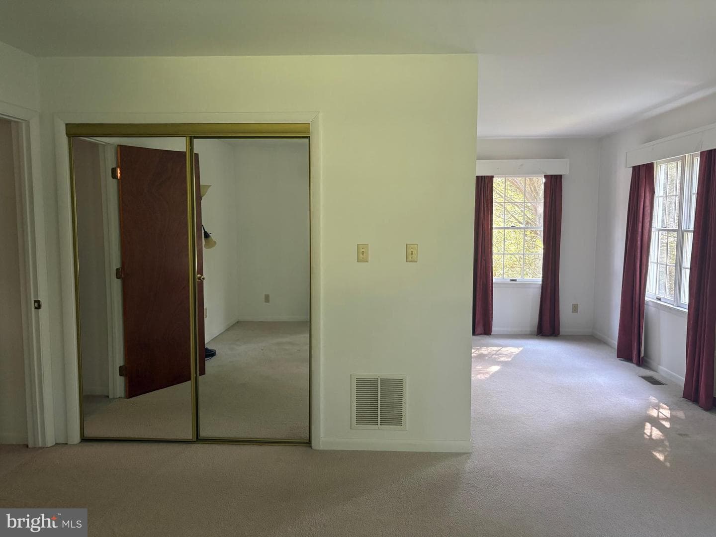 207 Thrasher Way photo 36